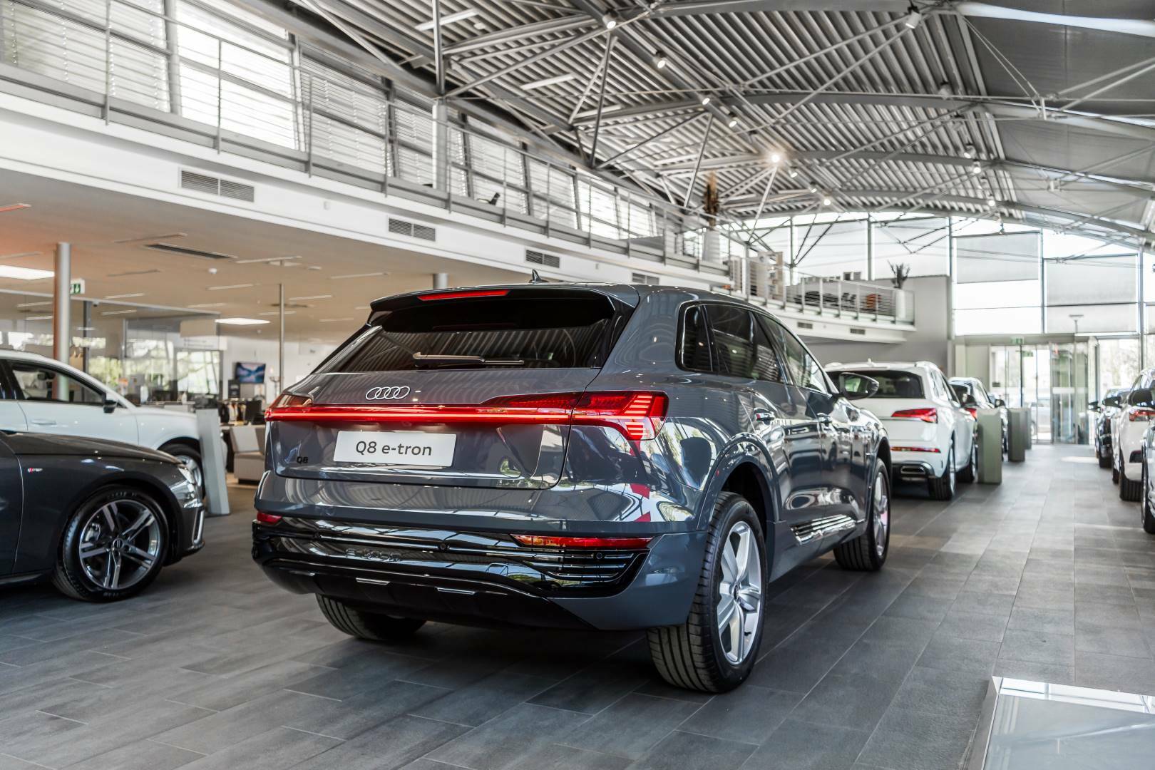 Novi Audi Q8 e-tron 2023